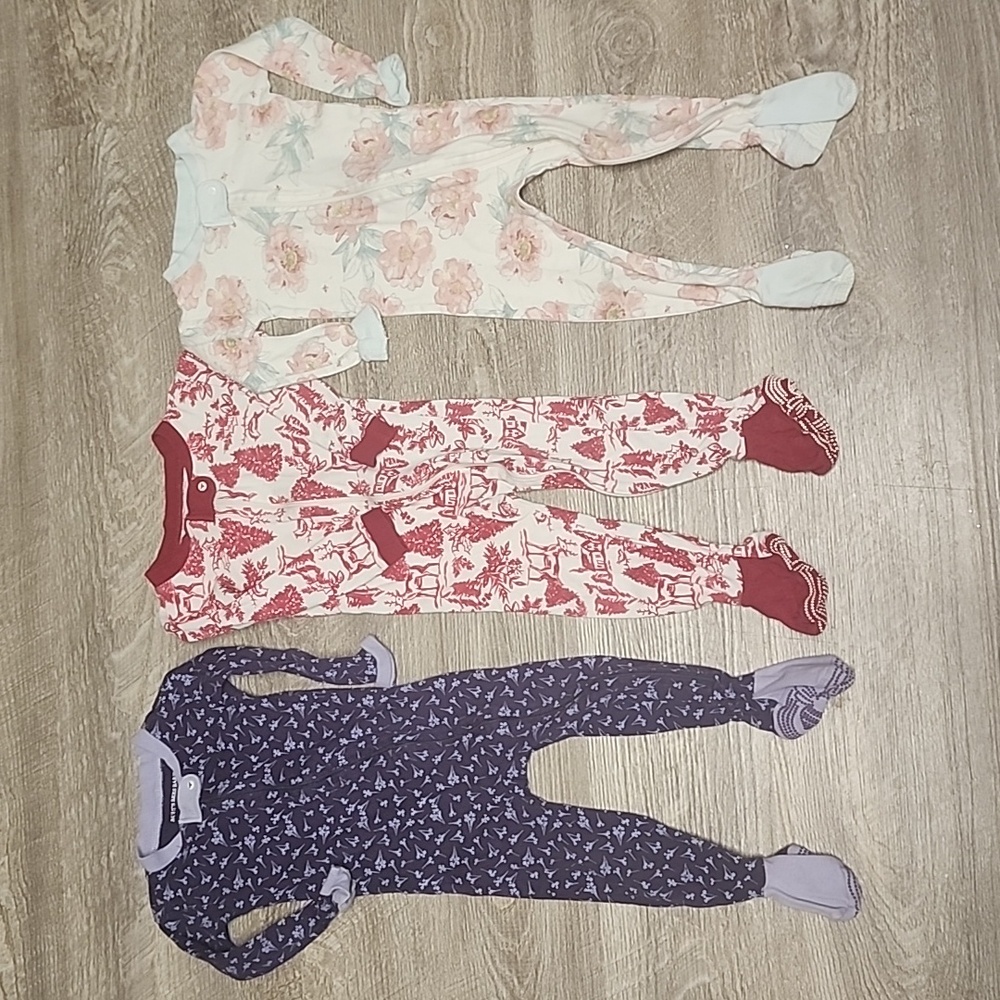 5 Burts bees 🐝 sleepers, size 18 month